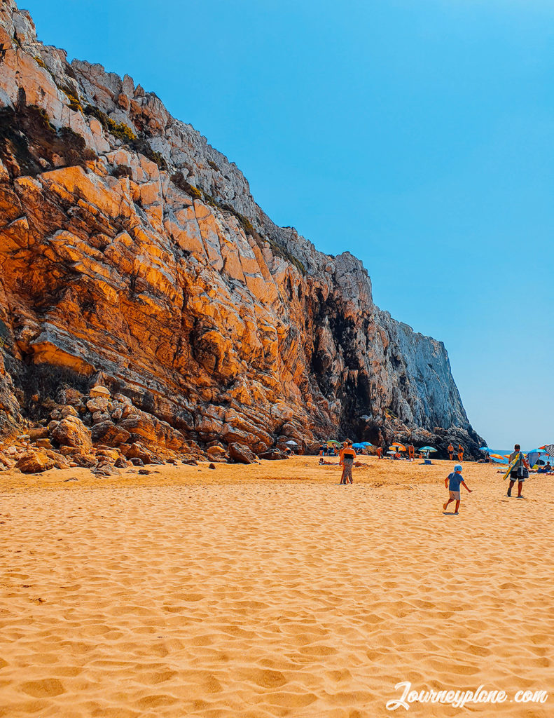 Top 10 Destinations for Nature Lovers in Portugal: Praia do Amado